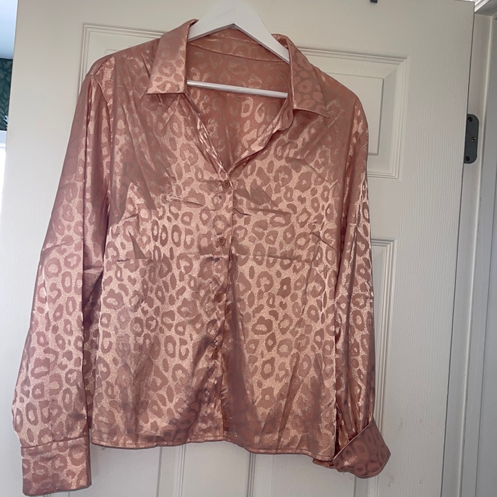 Size large light pinkish long sleeve blouse